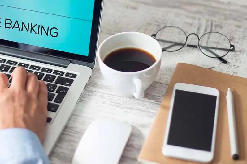 First Bankers Trust Company ofrece servicios de banca online tanto a clientes particulares como a empresas
