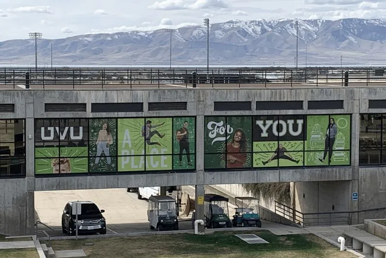 Caso de éxito de señalización digital de Utah Valley University