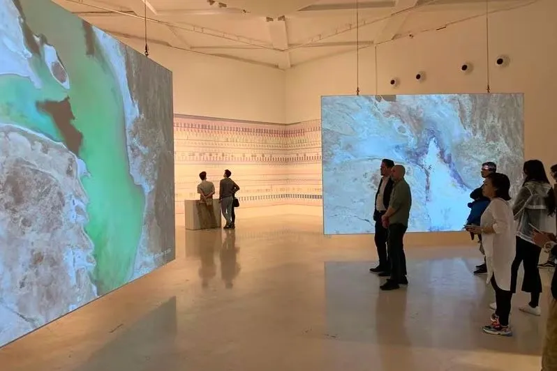 La exposición de la Triennale di Milano con señalización digital